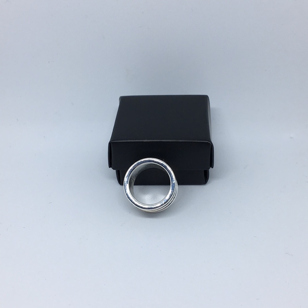 Avon Ring - Picture 5 of 5